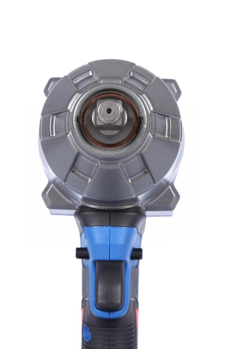 Гайковерт аккумуляторный, 1/2", 21 В, 1500 Нм, 2 аккумулятора 6 A и зарядное устройство, в кейсе — детальное фото оборудования для СТО на remkola.by
