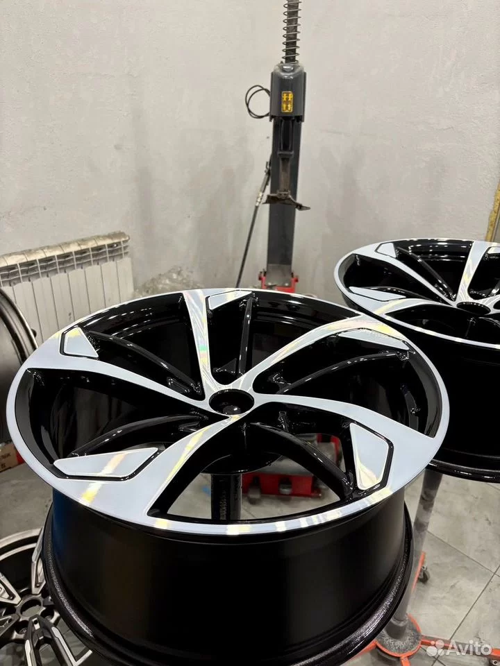 Станок с ЧПУ для алмазной проточки колесных дисков Diamond CUT PRO — детальное фото оборудования для СТО на remkola.by